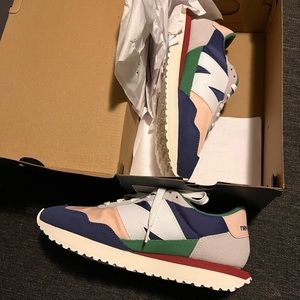 Women’s New Balance 237, Multi-Colored Sneakers. New-Never Worn. Size 10